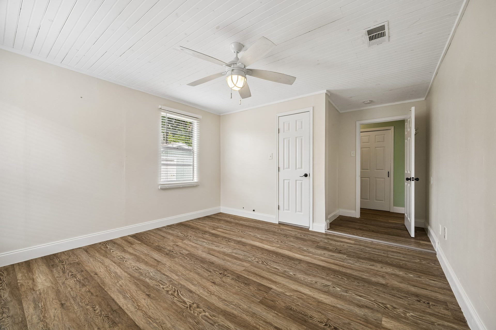 2411 37th Street, Galveston, TX 77550 2411 37th Street, Galveston, TX 77550