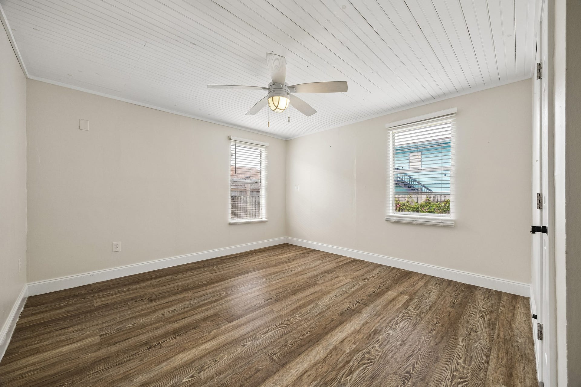 2411 37th Street, Galveston, TX 77550 2411 37th Street, Galveston, TX 77550