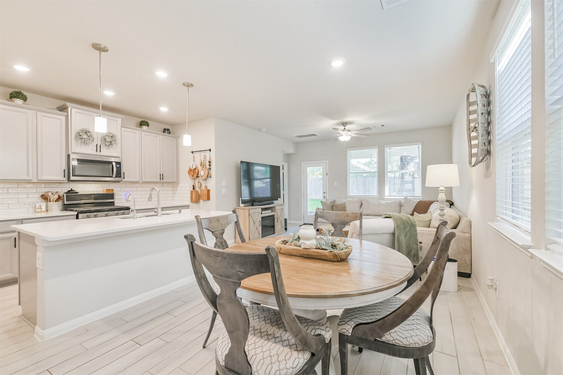18488 Sunrise Maple Drive, Conroe, TX 77316