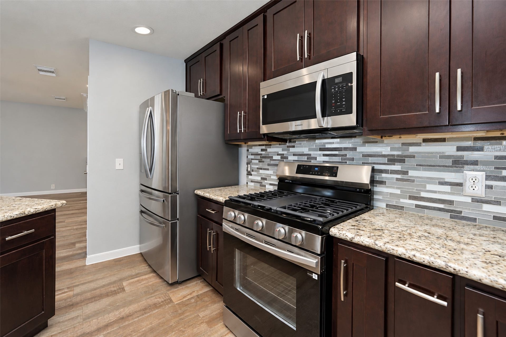 21203 Somerset Park Lane, Katy, TX 77450 Gas Range