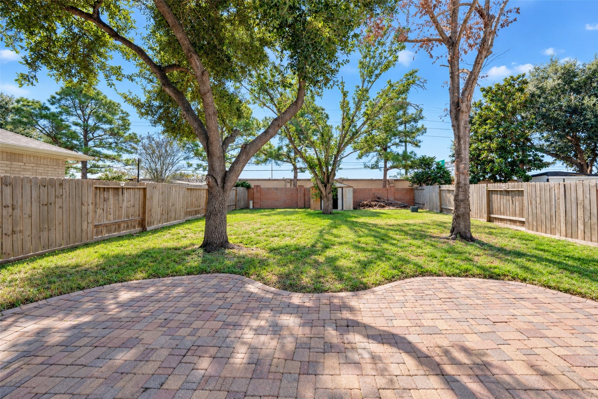 21203 Somerset Park Lane, Katy, TX 77450 Large backyard with shade