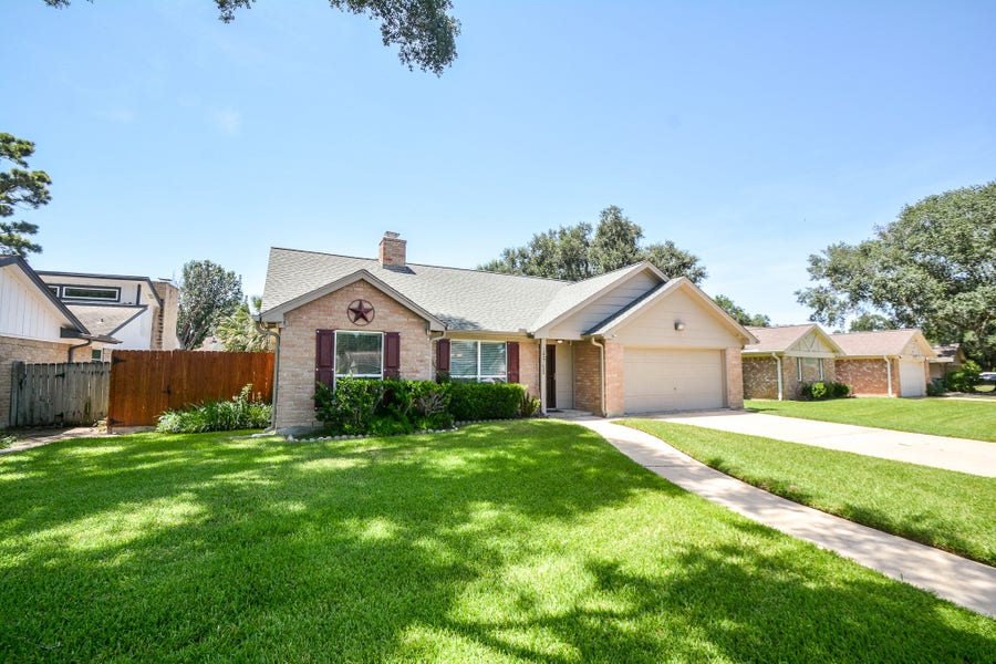Property photo for 15746 Fern Basin Drive, Houston, TX
