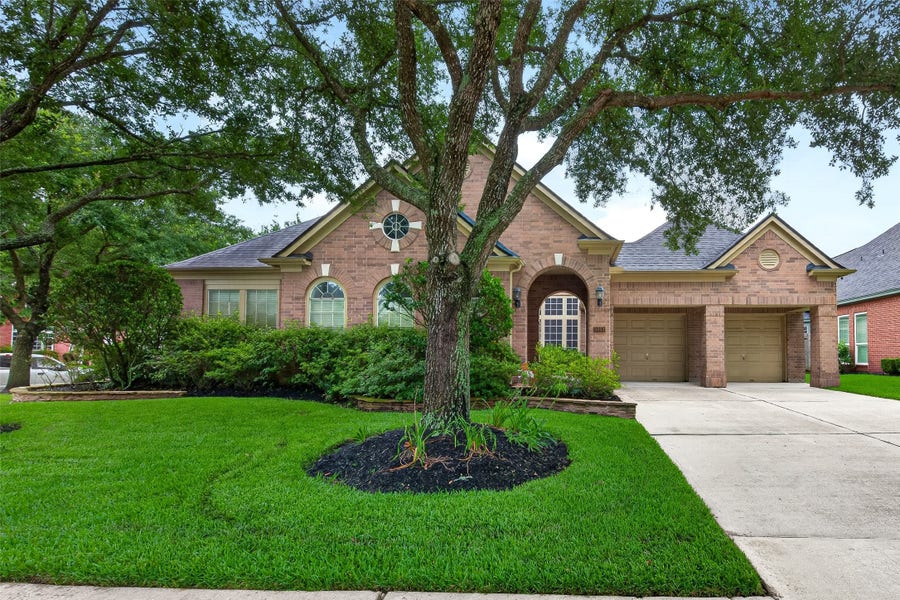 Property photo for 3003 Grand Elm Circle, Houston, TX