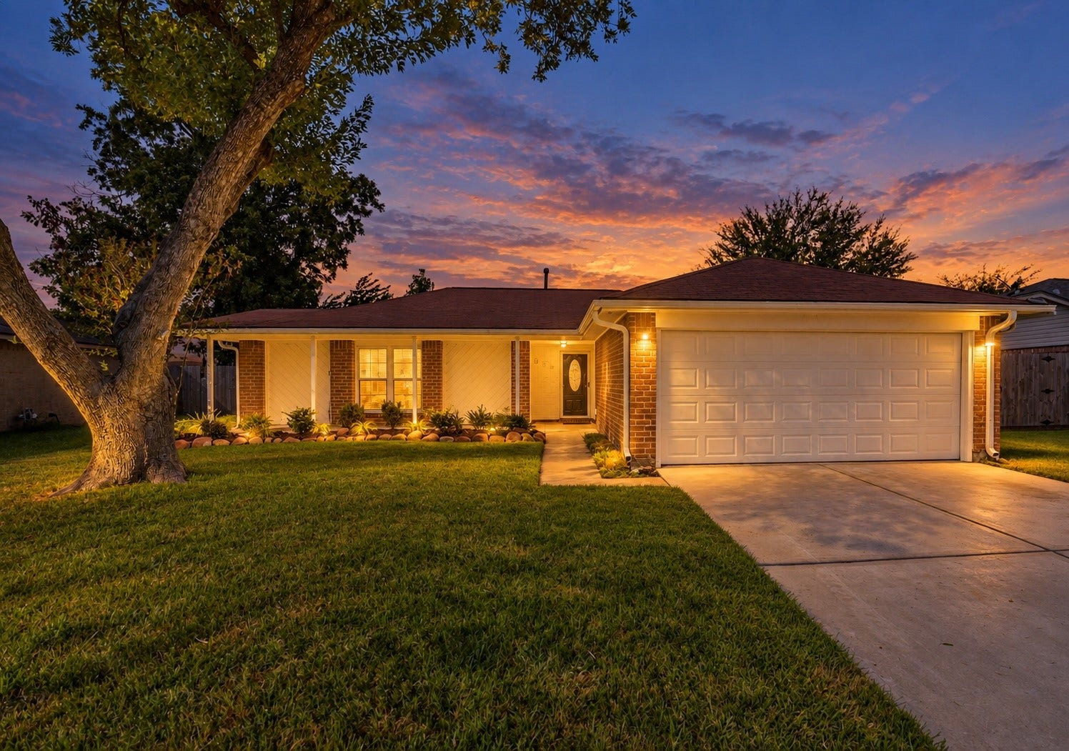 905 River Creek Drive, La Porte, TX 77571