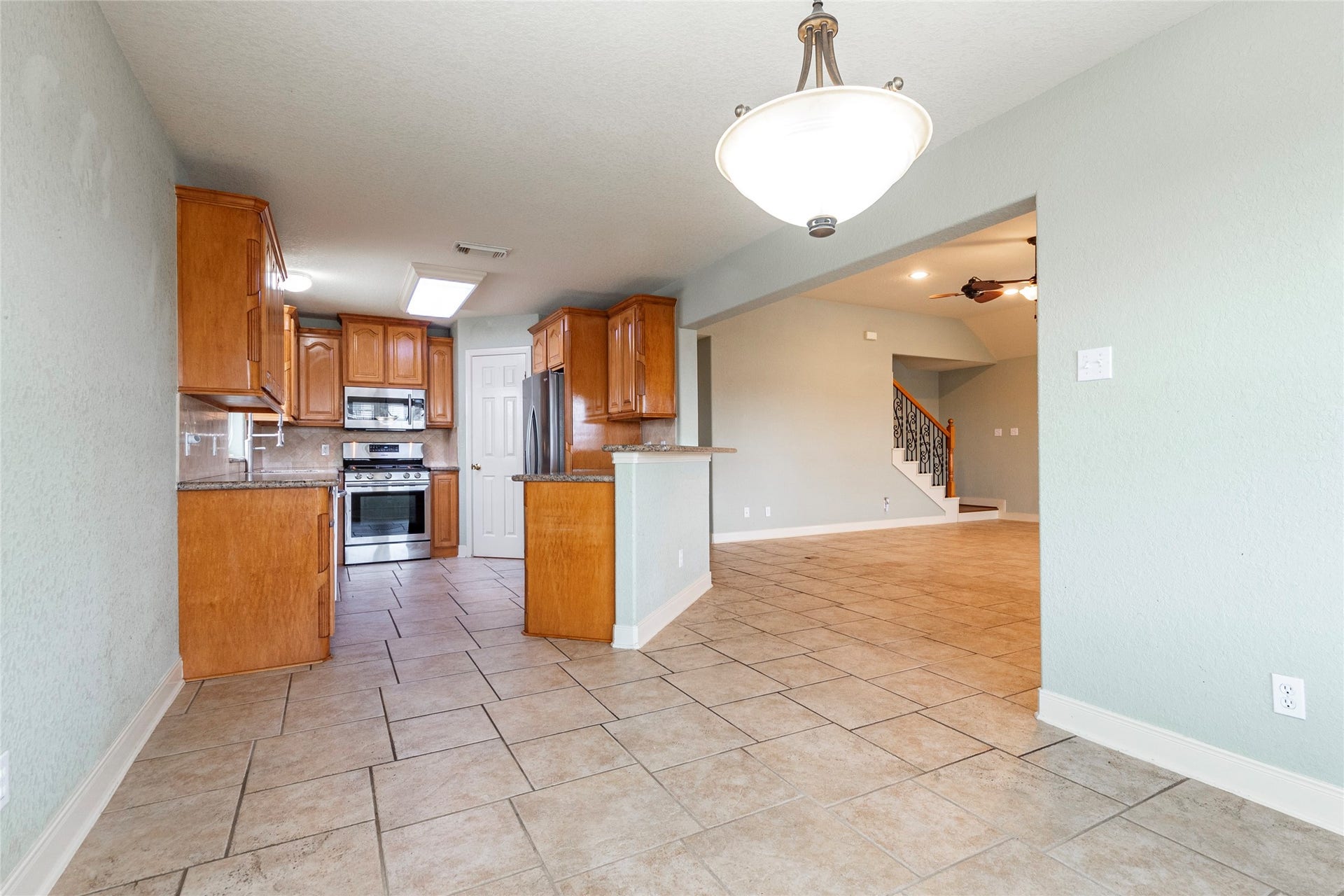 70 Tarpon Street, Bayou Vista, TX 77563 70 Tarpon Street, Bayou Vista, TX 77563