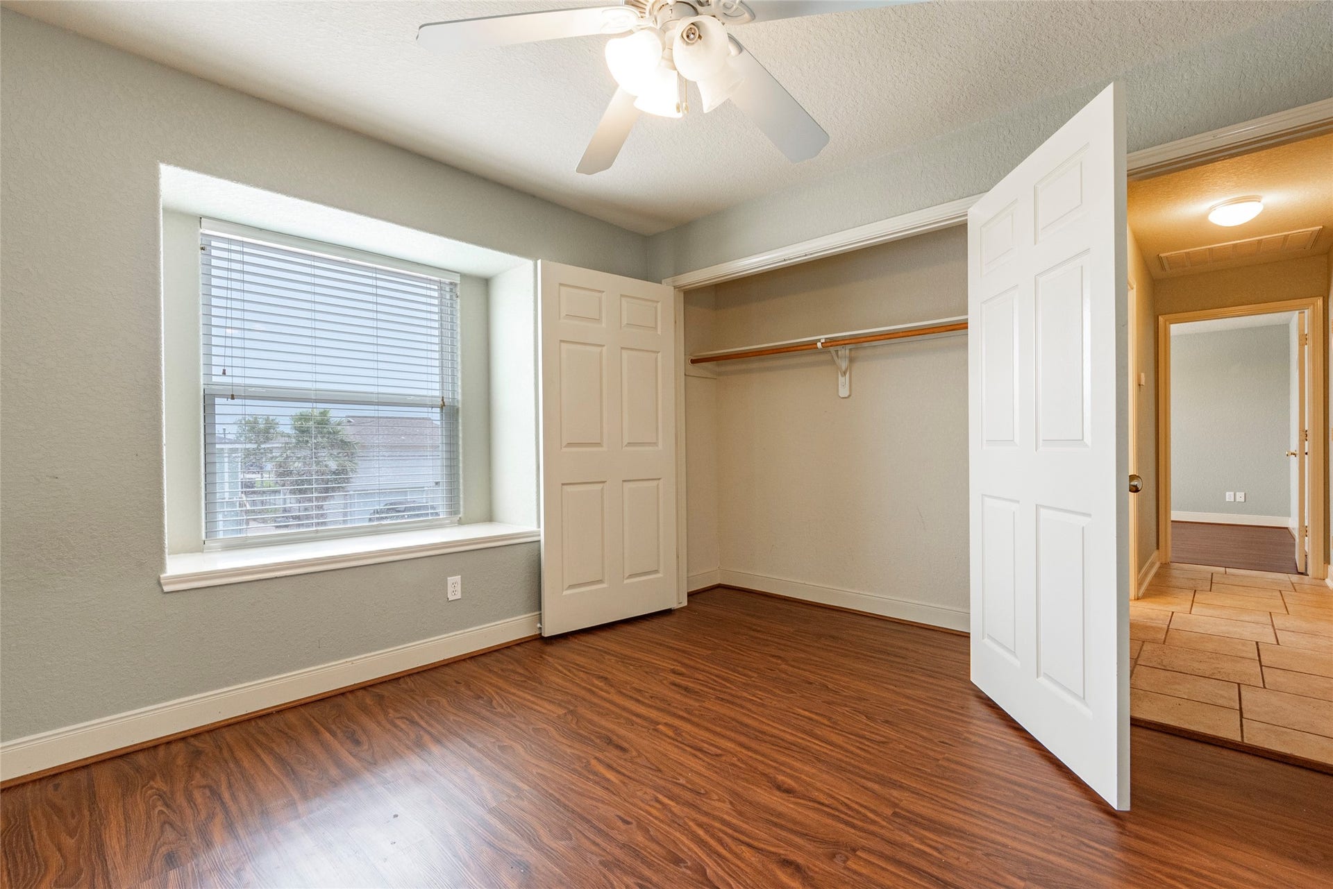 70 Tarpon Street, Bayou Vista, TX 77563 70 Tarpon Street, Bayou Vista, TX 77563