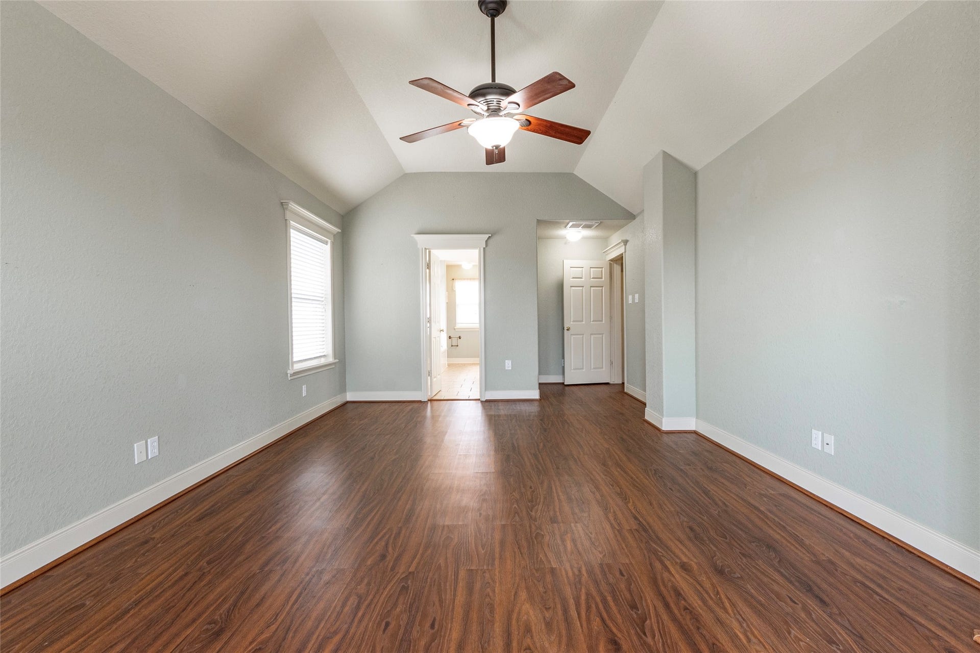 70 Tarpon Street, Bayou Vista, TX 77563 70 Tarpon Street, Bayou Vista, TX 77563