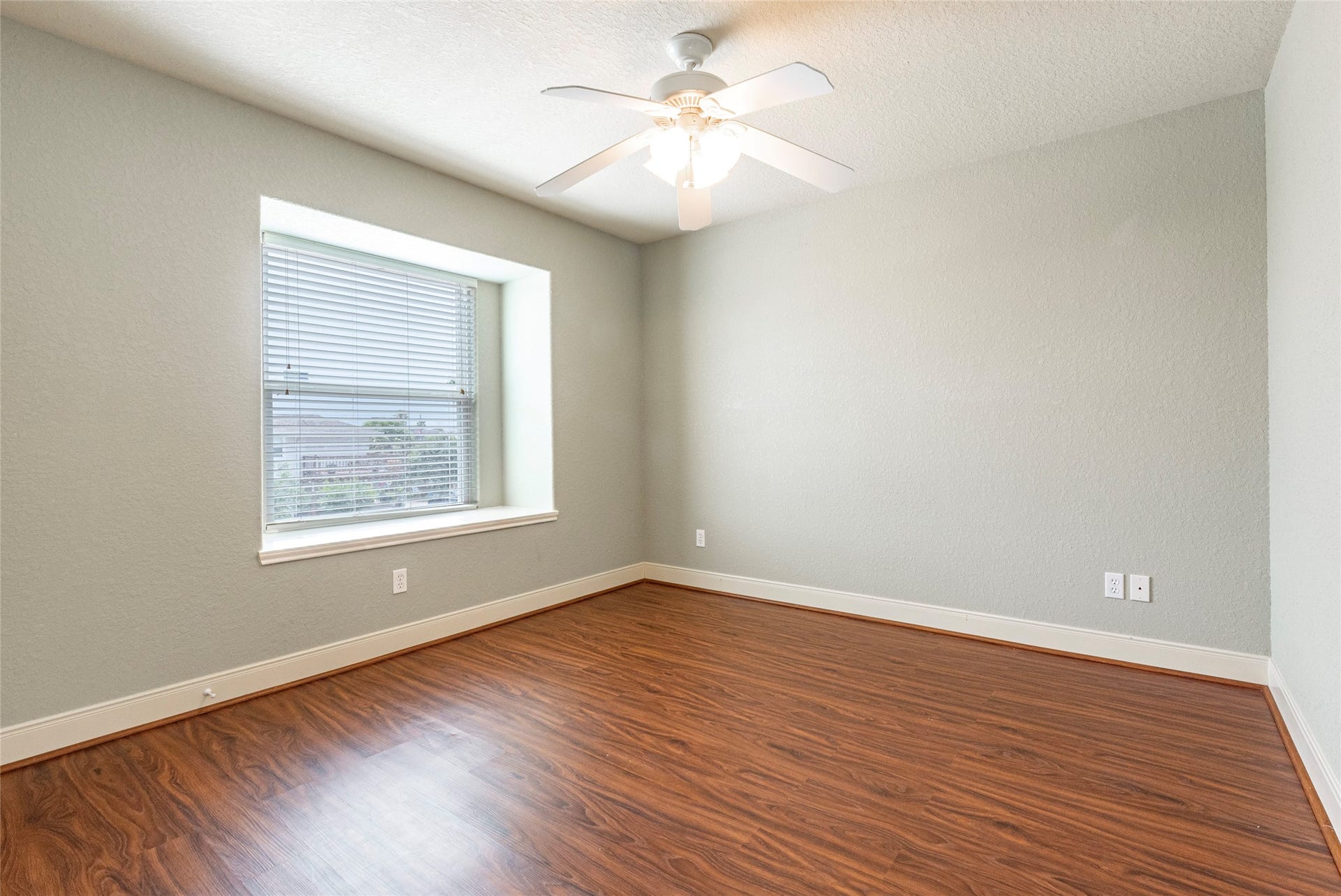 70 Tarpon Street, Bayou Vista, TX 77563 70 Tarpon Street, Bayou Vista, TX 77563