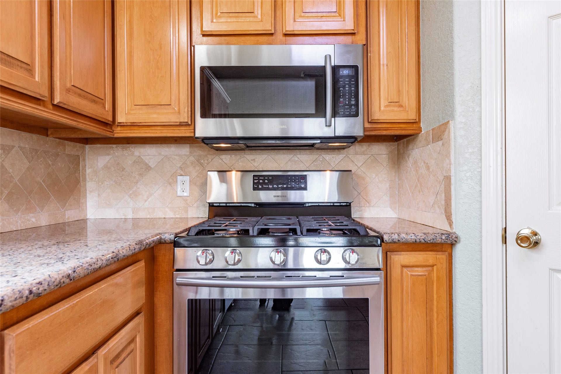 70 Tarpon Street, Bayou Vista, TX 77563 70 Tarpon Street, Bayou Vista, TX 77563