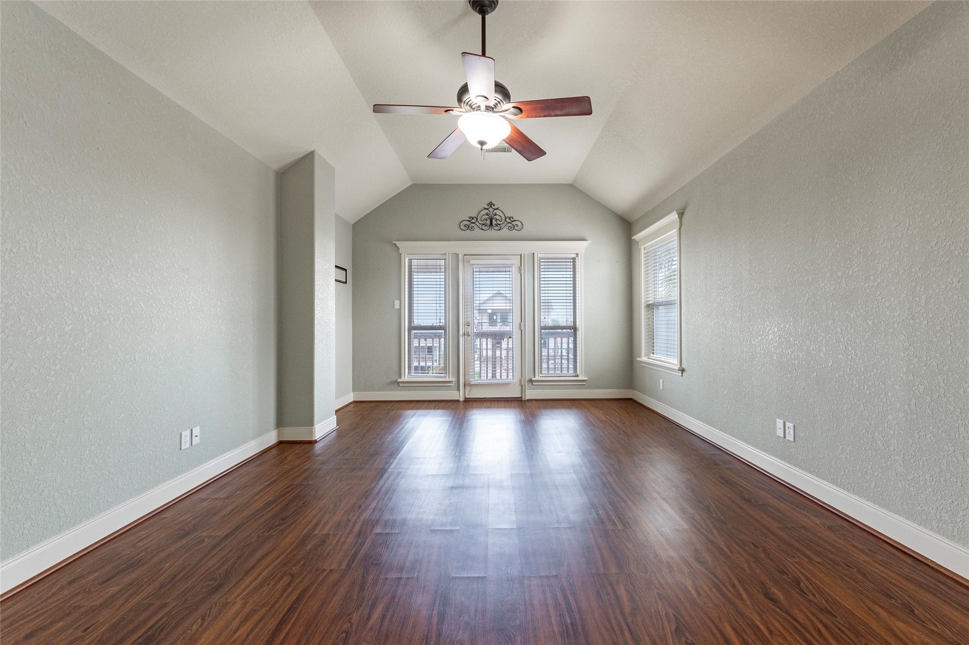 70 Tarpon Street, Bayou Vista, TX 77563 70 Tarpon Street, Bayou Vista, TX 77563