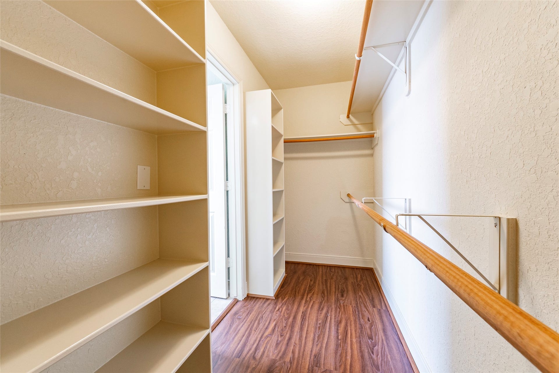 70 Tarpon Street, Bayou Vista, TX 77563 70 Tarpon Street, Bayou Vista, TX 77563