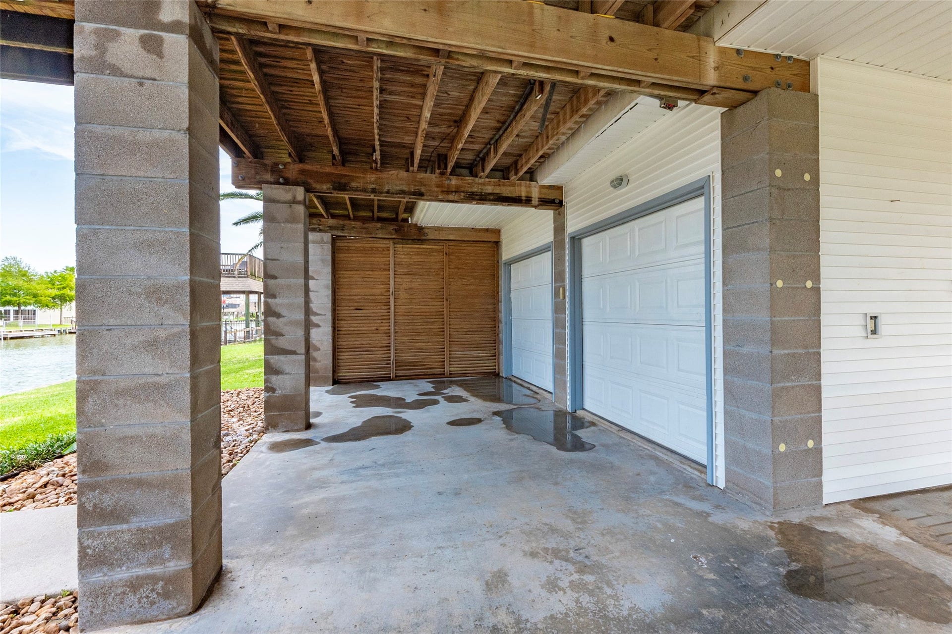 70 Tarpon Street, Bayou Vista, TX 77563 70 Tarpon Street, Bayou Vista, TX 77563