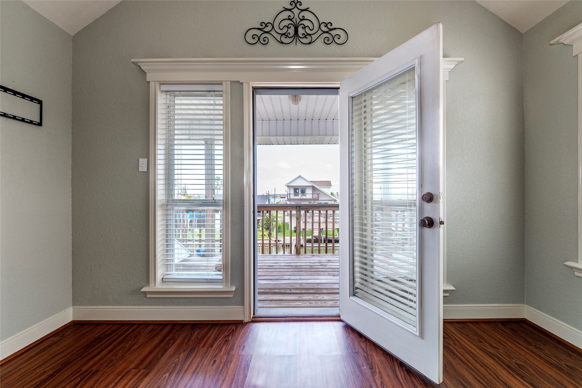 70 Tarpon Street, Bayou Vista, TX 77563 70 Tarpon Street, Bayou Vista, TX 77563