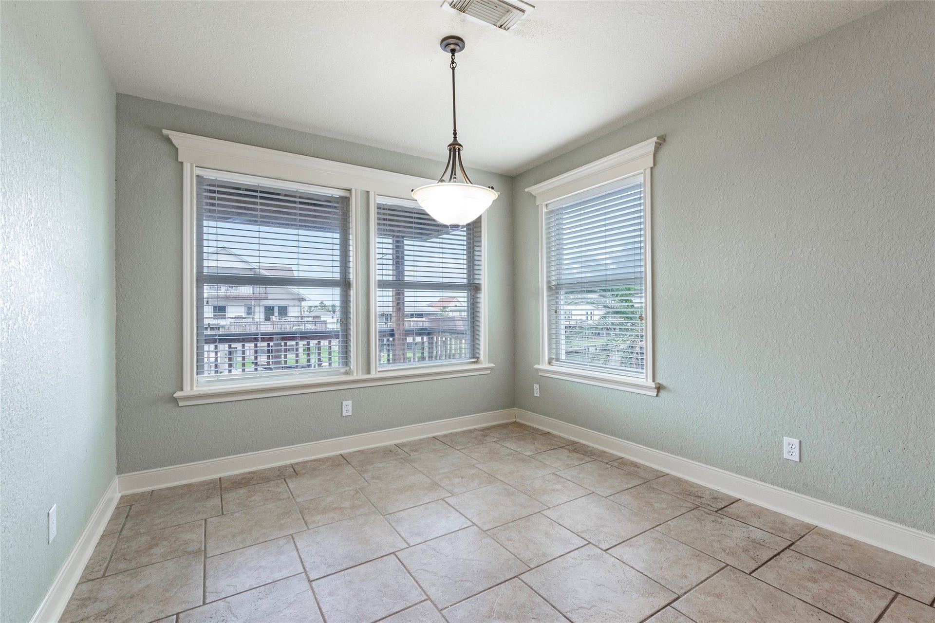70 Tarpon Street, Bayou Vista, TX 77563 70 Tarpon Street, Bayou Vista, TX 77563