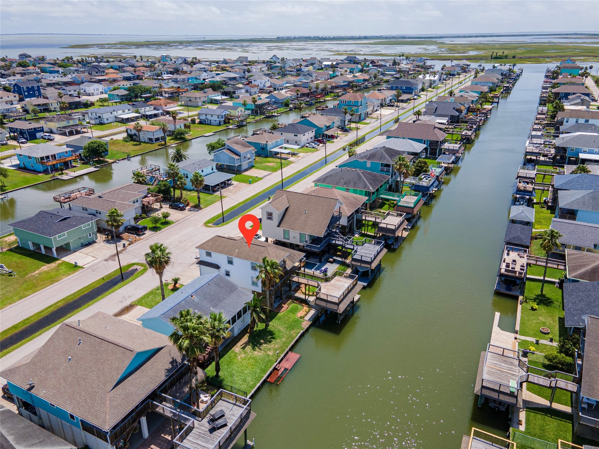 70 Tarpon Street, Bayou Vista, TX 77563 70 Tarpon Street, Bayou Vista, TX 77563