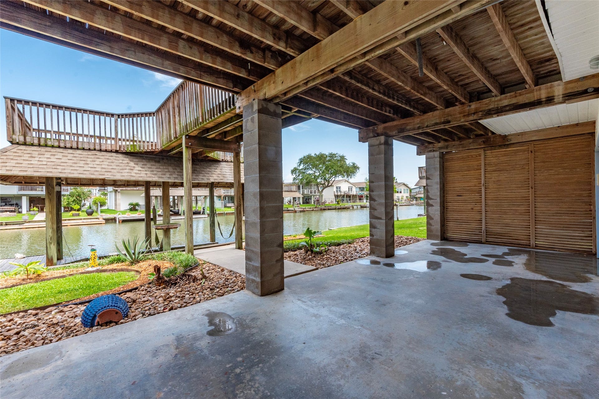 70 Tarpon Street, Bayou Vista, TX 77563 70 Tarpon Street, Bayou Vista, TX 77563
