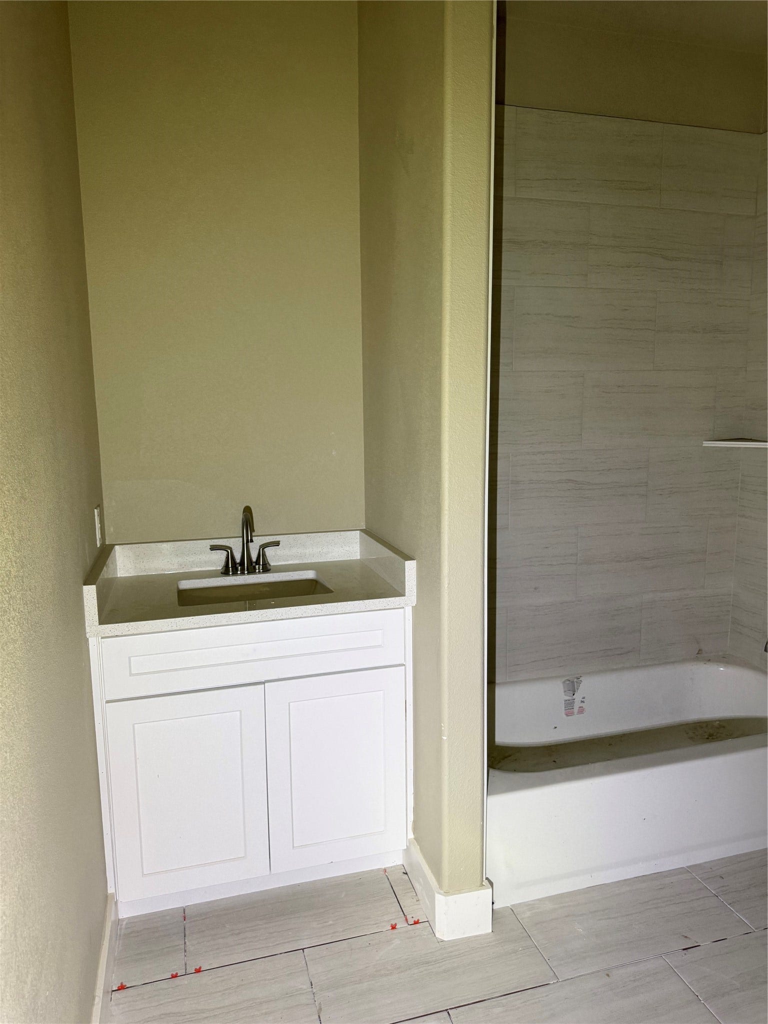 304 N N Ormsby Street, Alvin, TX 77511 304 N N Ormsby Street, Alvin, TX 77511