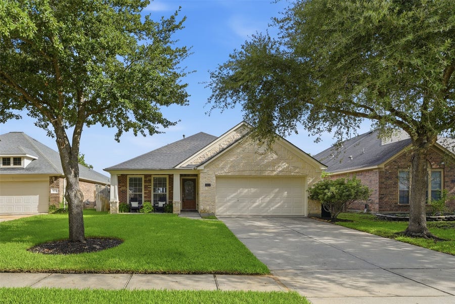 Property photo for 28210 Everett Knolls Drive, Katy, TX