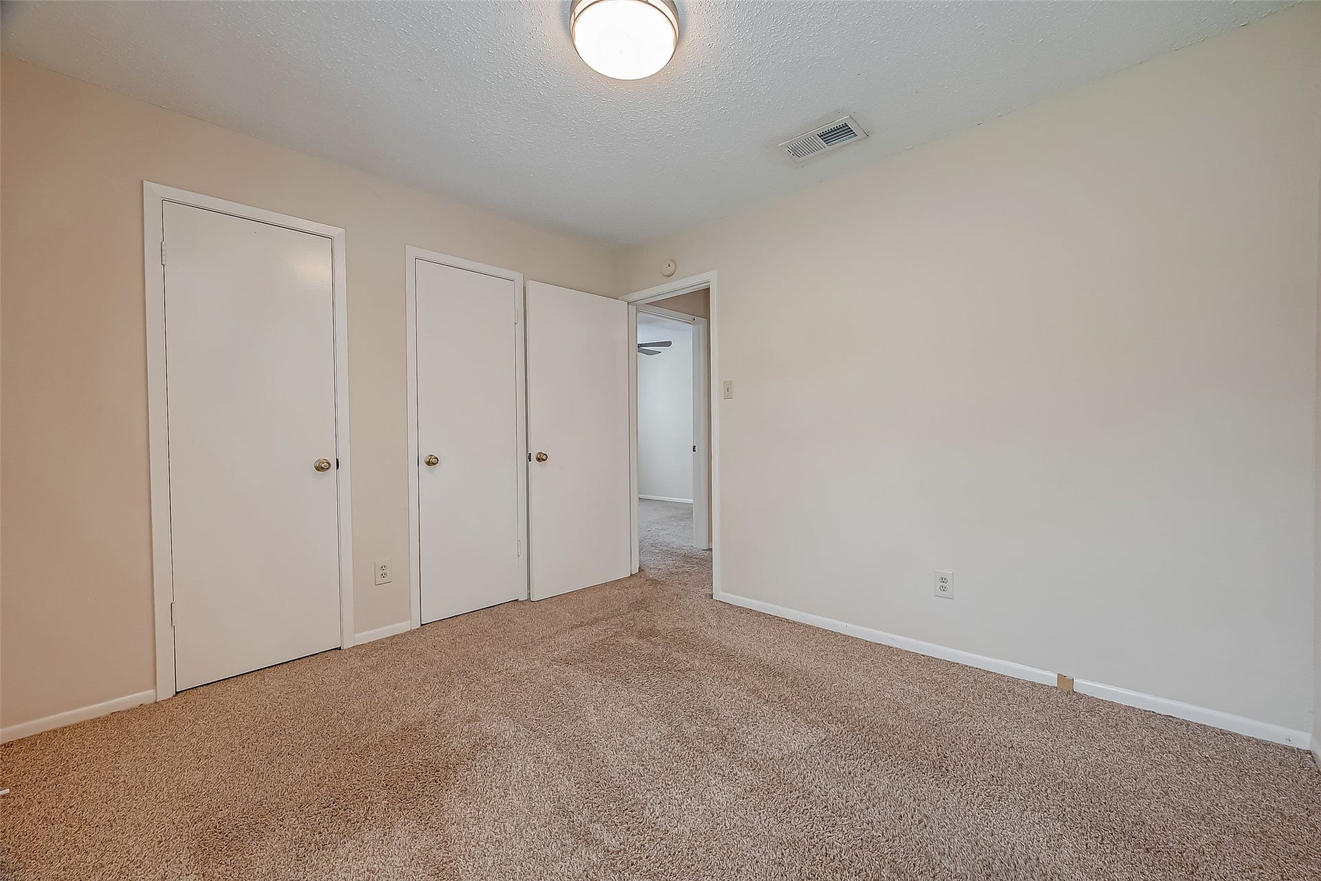 3022 Sam Houston Drive, Sugar Land, TX 77479