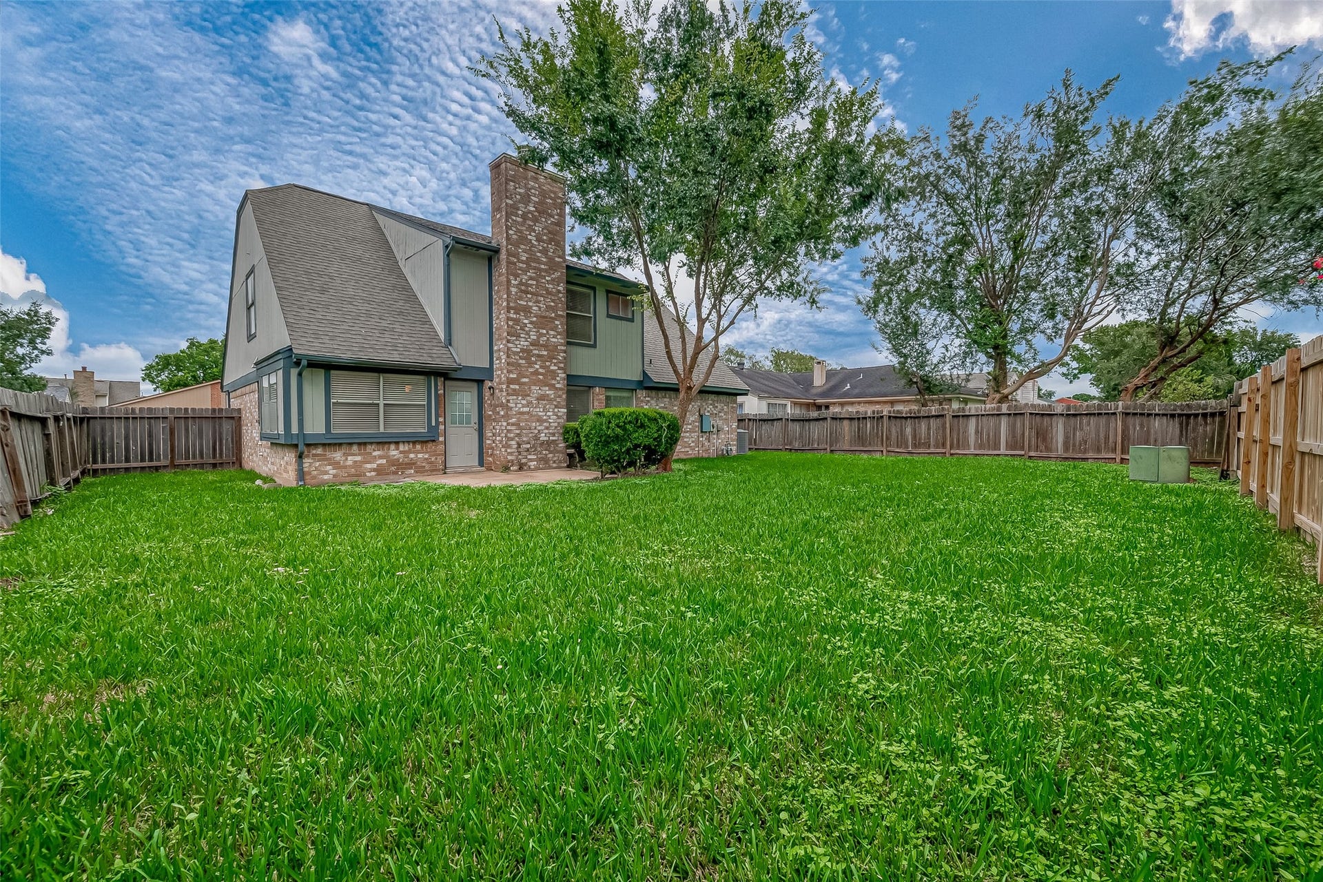 3022 Sam Houston Drive, Sugar Land, TX 77479