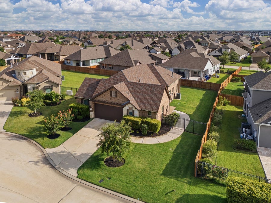 Property photo for 10707 Hilltop Harbor Way, Cypress, TX