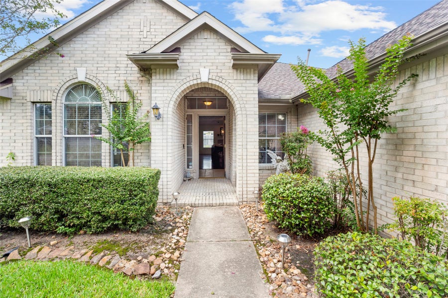 Property photo for 2117 Laughing Gull Lane, League City, TX