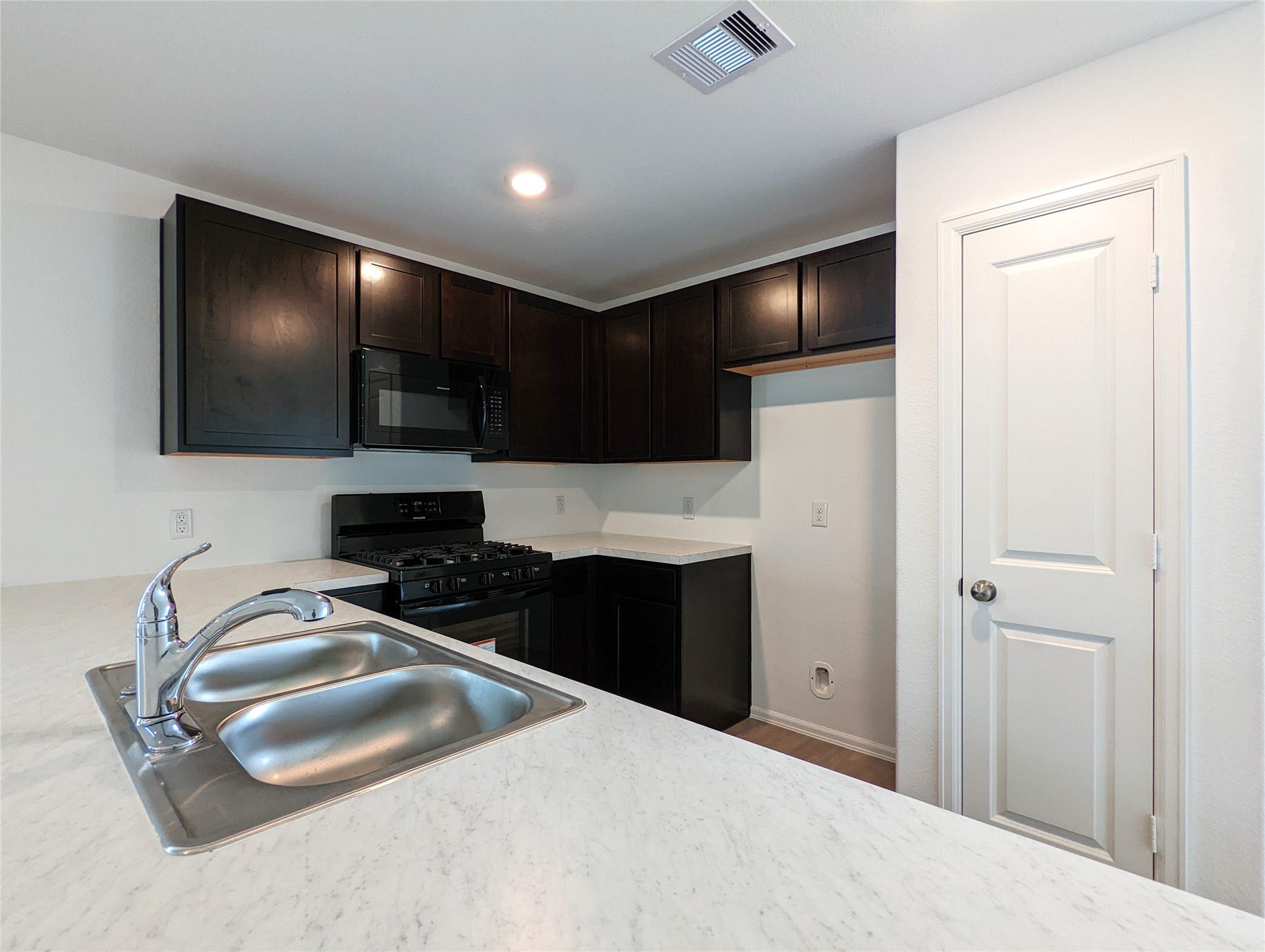 8810 Wooster Trails Drive, Baytown, TX 77521 8810 Wooster Trails Drive, Baytown, TX 77521
