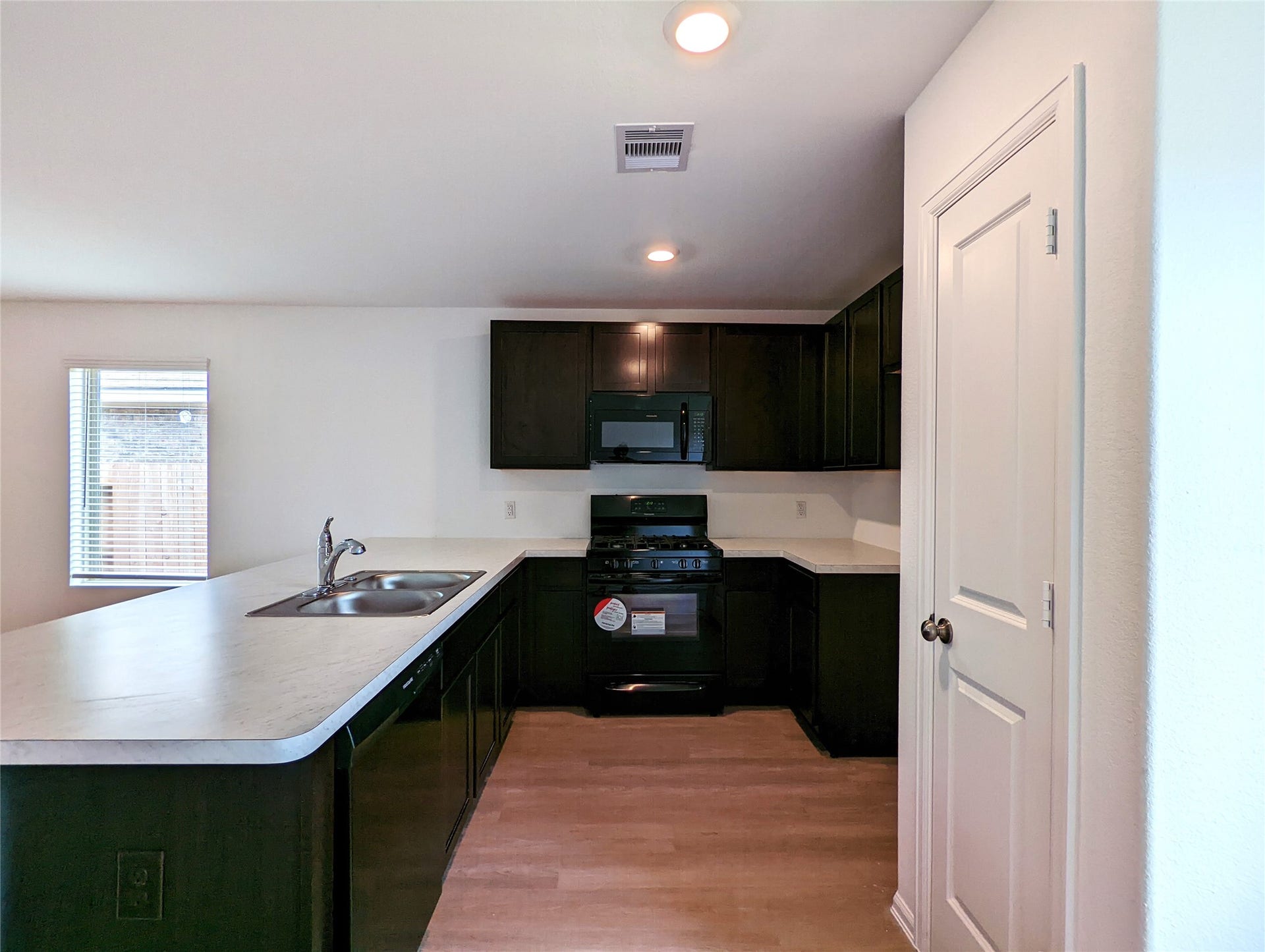 8810 Wooster Trails Drive, Baytown, TX 77521 8810 Wooster Trails Drive, Baytown, TX 77521