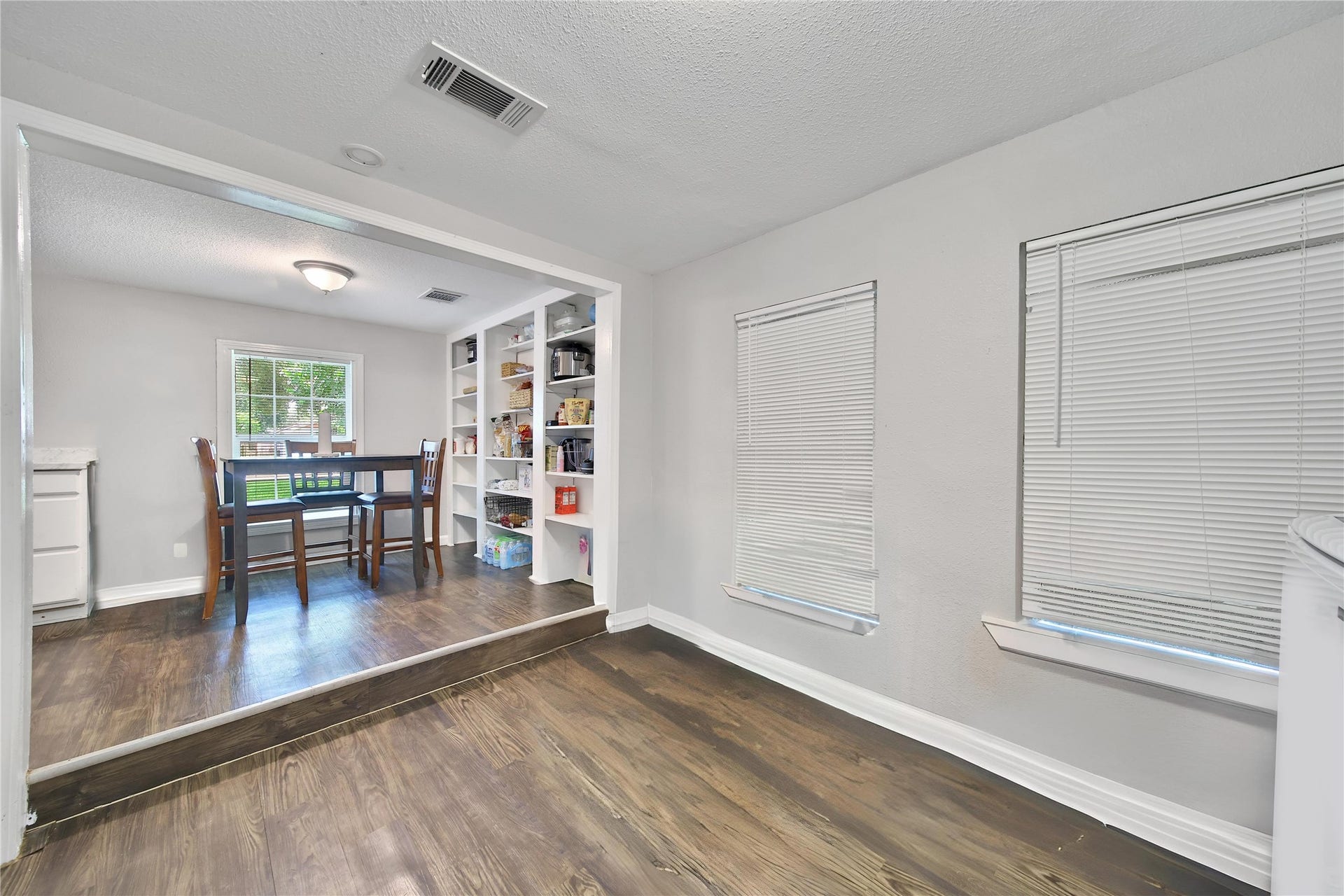 1606 W 8th Street, Freeport, TX 77541