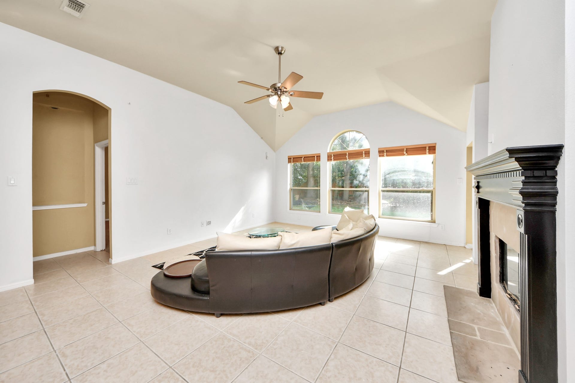 3818 S Barnett Way, Missouri City, TX 77459 3818 S Barnett Way, Missouri City, TX 77459