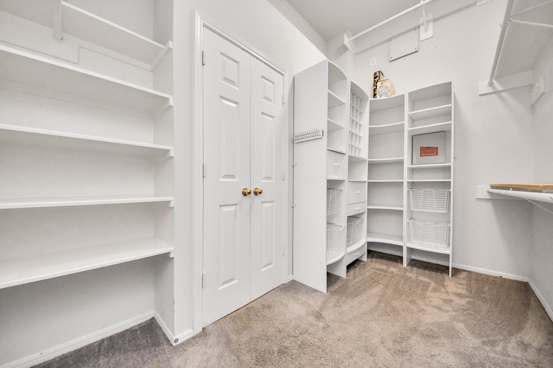 3818 S Barnett Way, Missouri City, TX 77459 3818 S Barnett Way, Missouri City, TX 77459