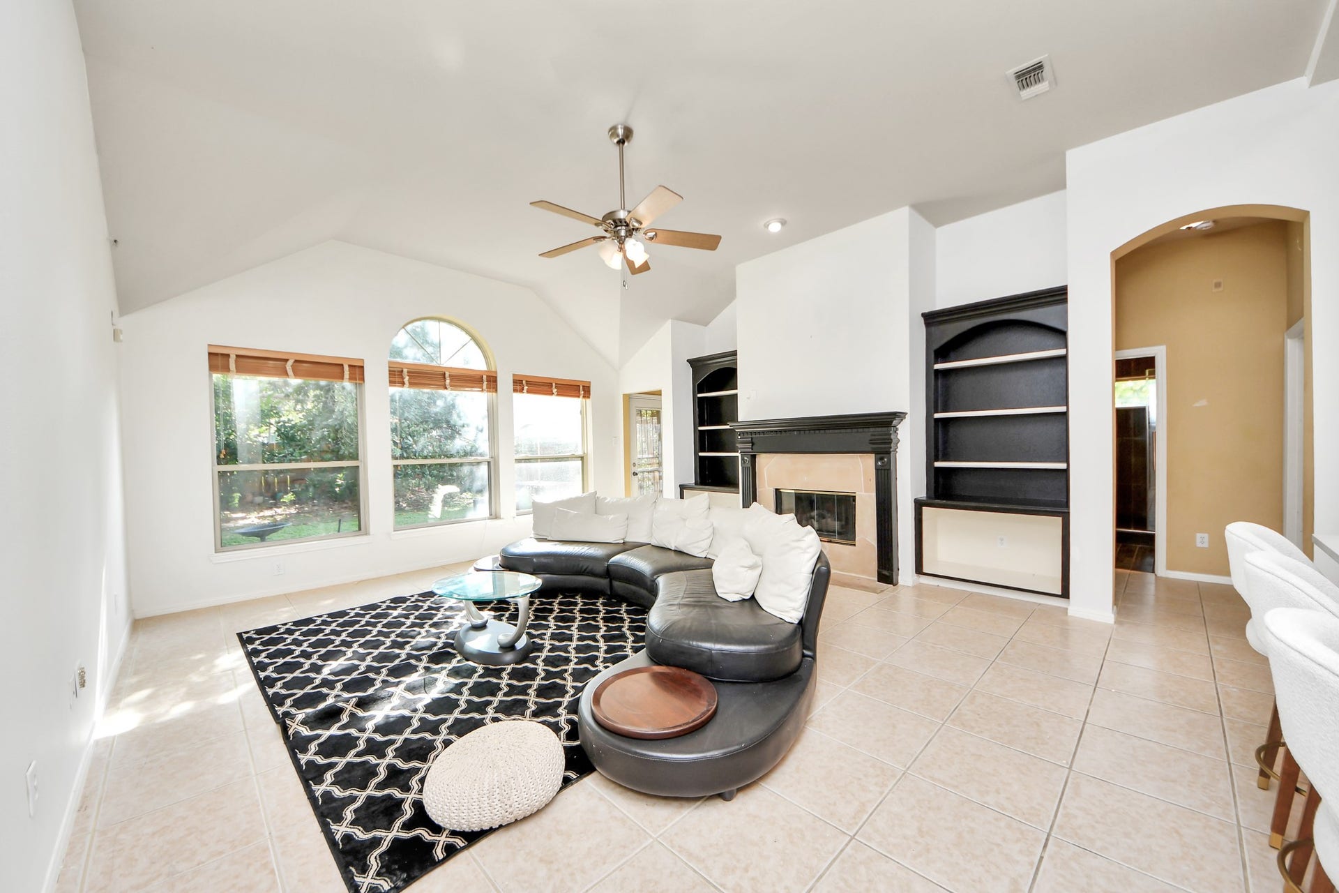 3818 S Barnett Way, Missouri City, TX 77459 3818 S Barnett Way, Missouri City, TX 77459