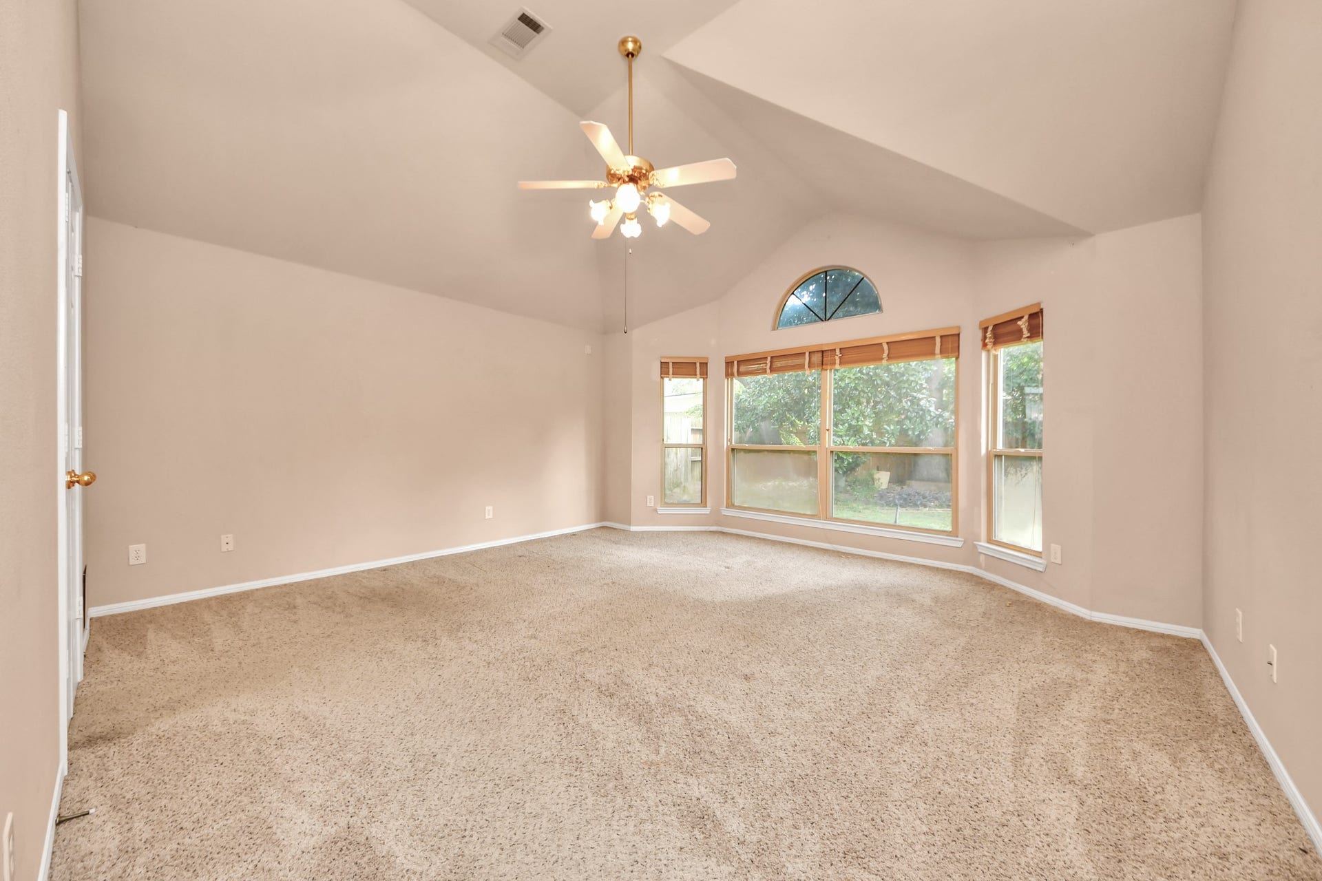 3818 S Barnett Way, Missouri City, TX 77459 3818 S Barnett Way, Missouri City, TX 77459
