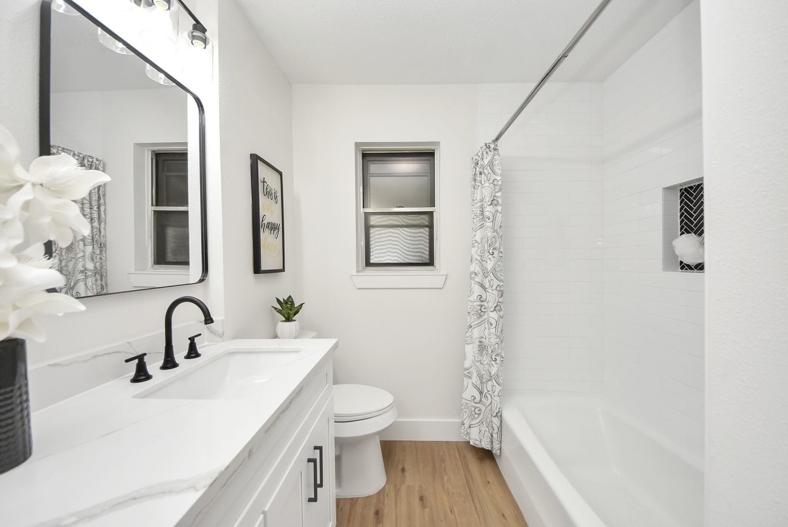 3013 Woodland Drive, Dickinson, TX 77539 Primary bathroom with all new quartz and cabinets. Getting ready is a breeze with a double vanity!