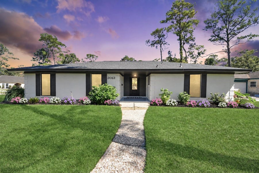 Property photo for 3013 Woodland Drive, Dickinson, TX
