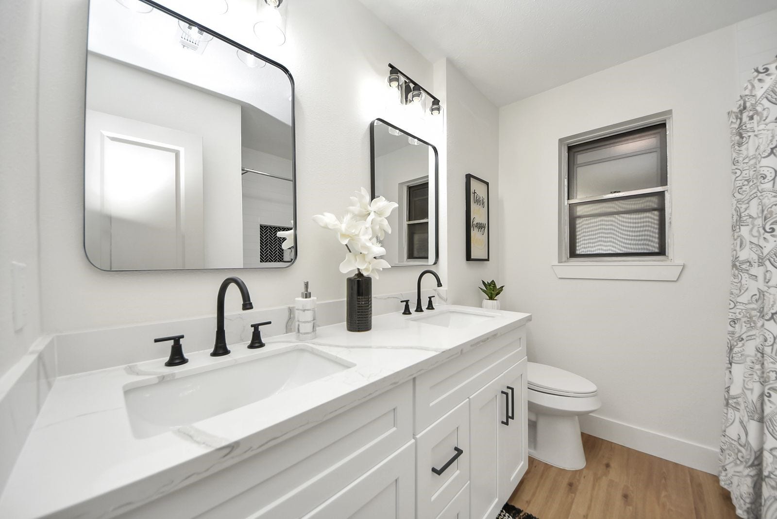 3013 Woodland Drive, Dickinson, TX 77539 Another view of the double vanity.