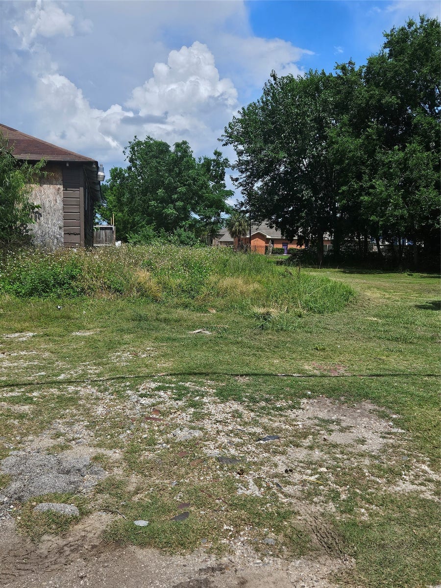 Property photo for 1514 Bayou, Houston, TX