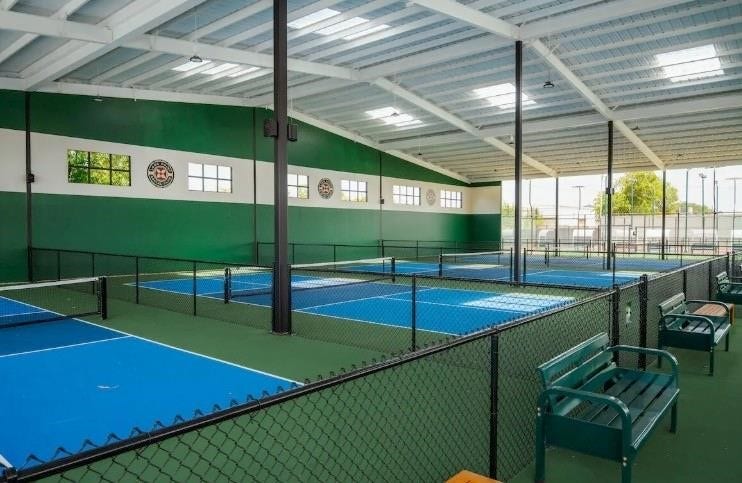 7406 Schiller Street, Houston, TX 77055 7406 Schiller Street, Houston, TX 77055