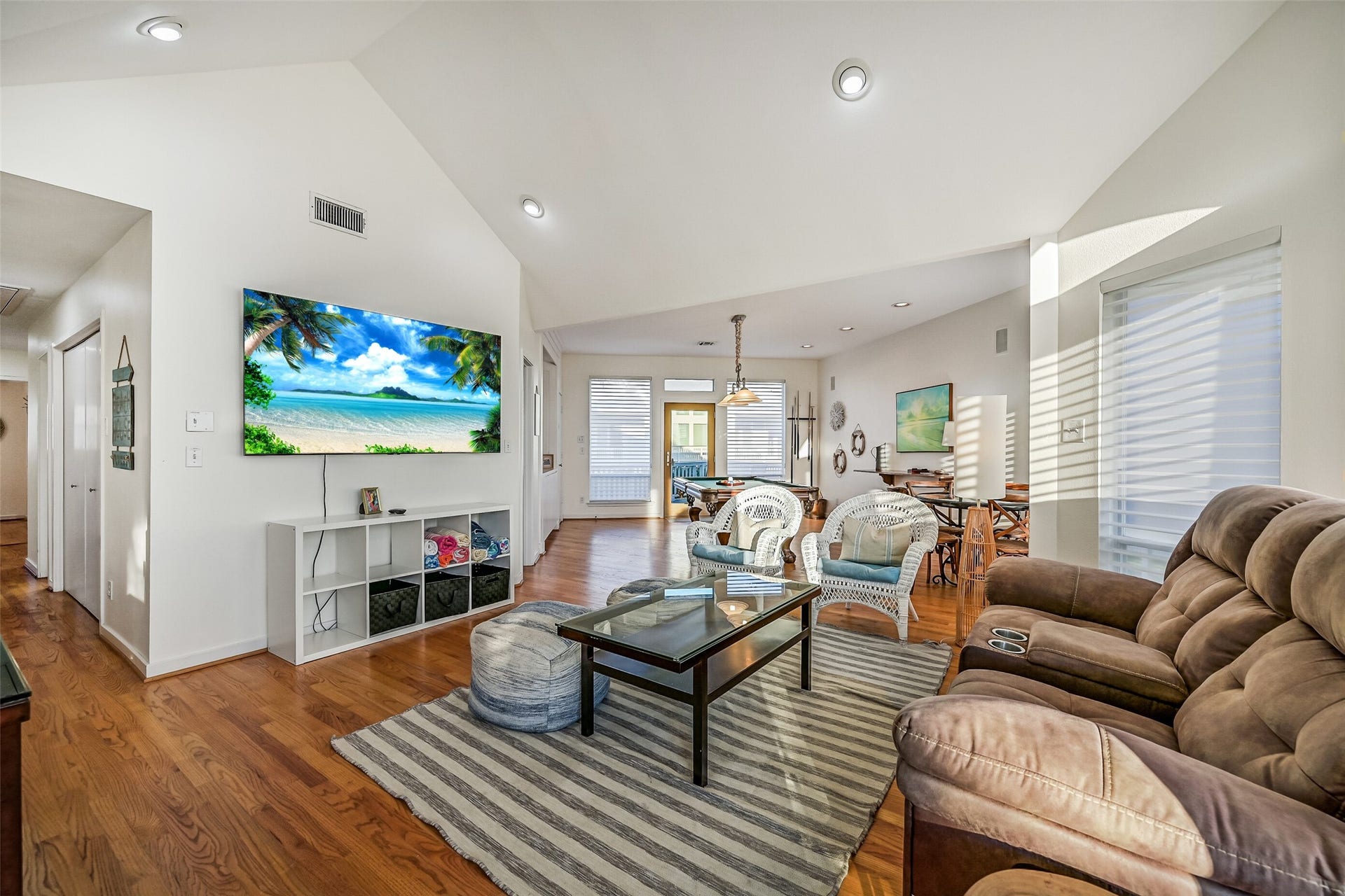 4111 Rum Bay, Galveston, TX 77554 4111 Rum Bay, Galveston, TX 77554