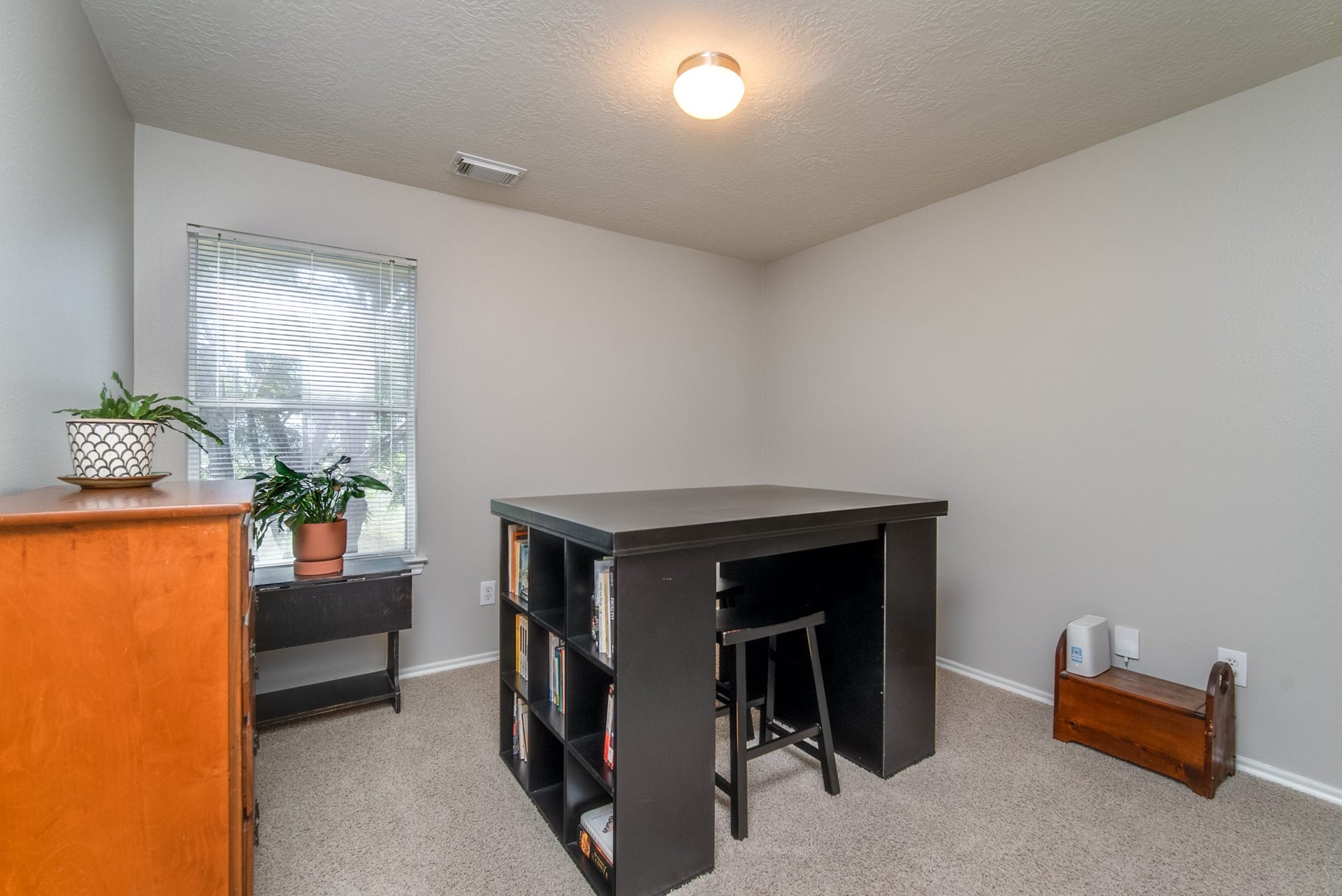 3310 Orchid Trace Lane, Houston, TX 77047 Secondary room can be used as a home office