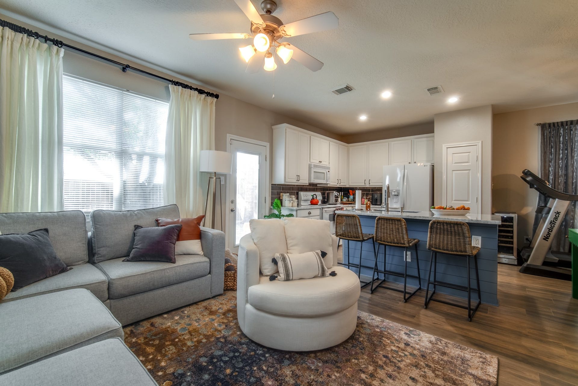 3310 Orchid Trace Lane, Houston, TX 77047 Living room with updated flooring and tons of natural light