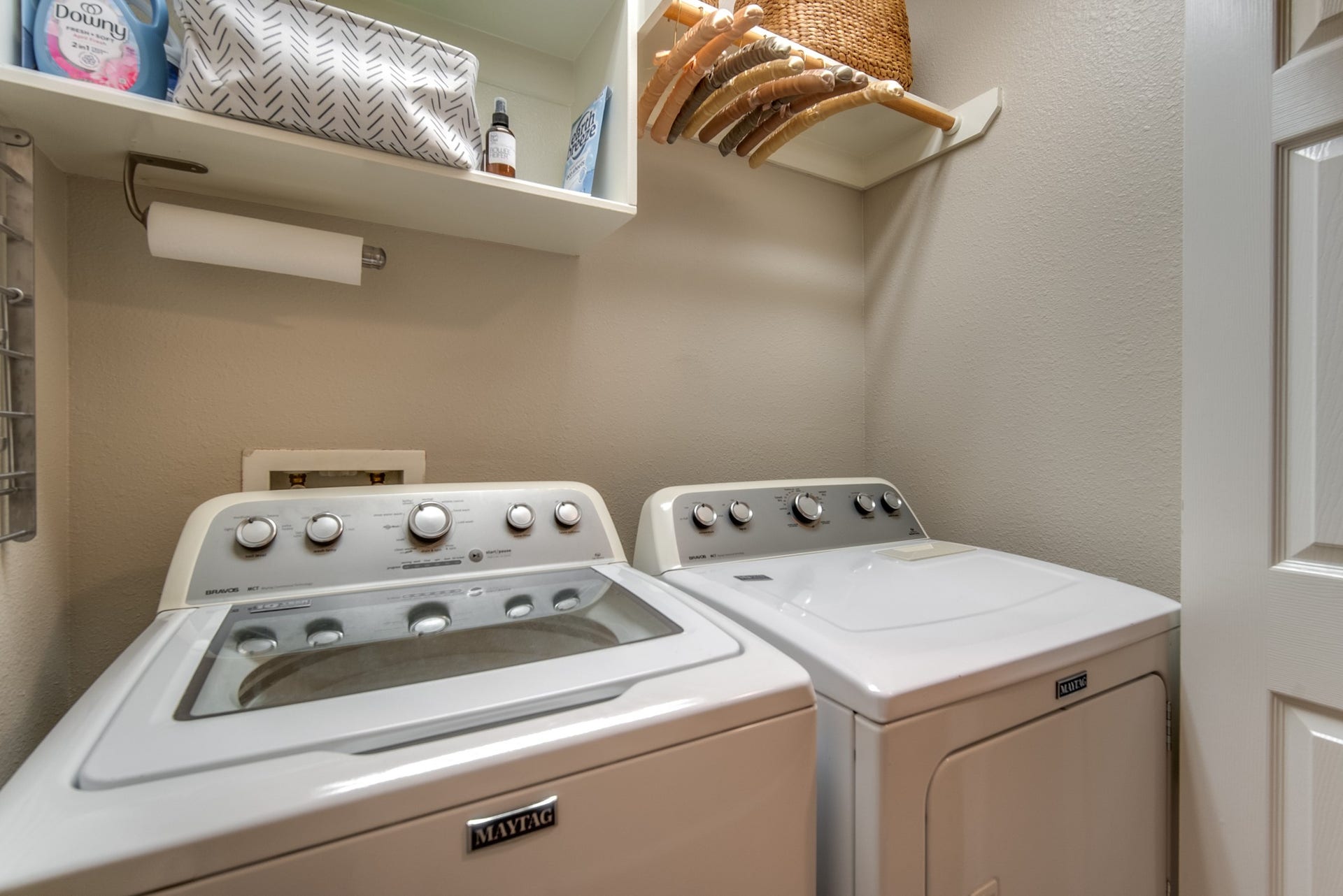 3310 Orchid Trace Lane, Houston, TX 77047 Utility room lcoated on the second floor