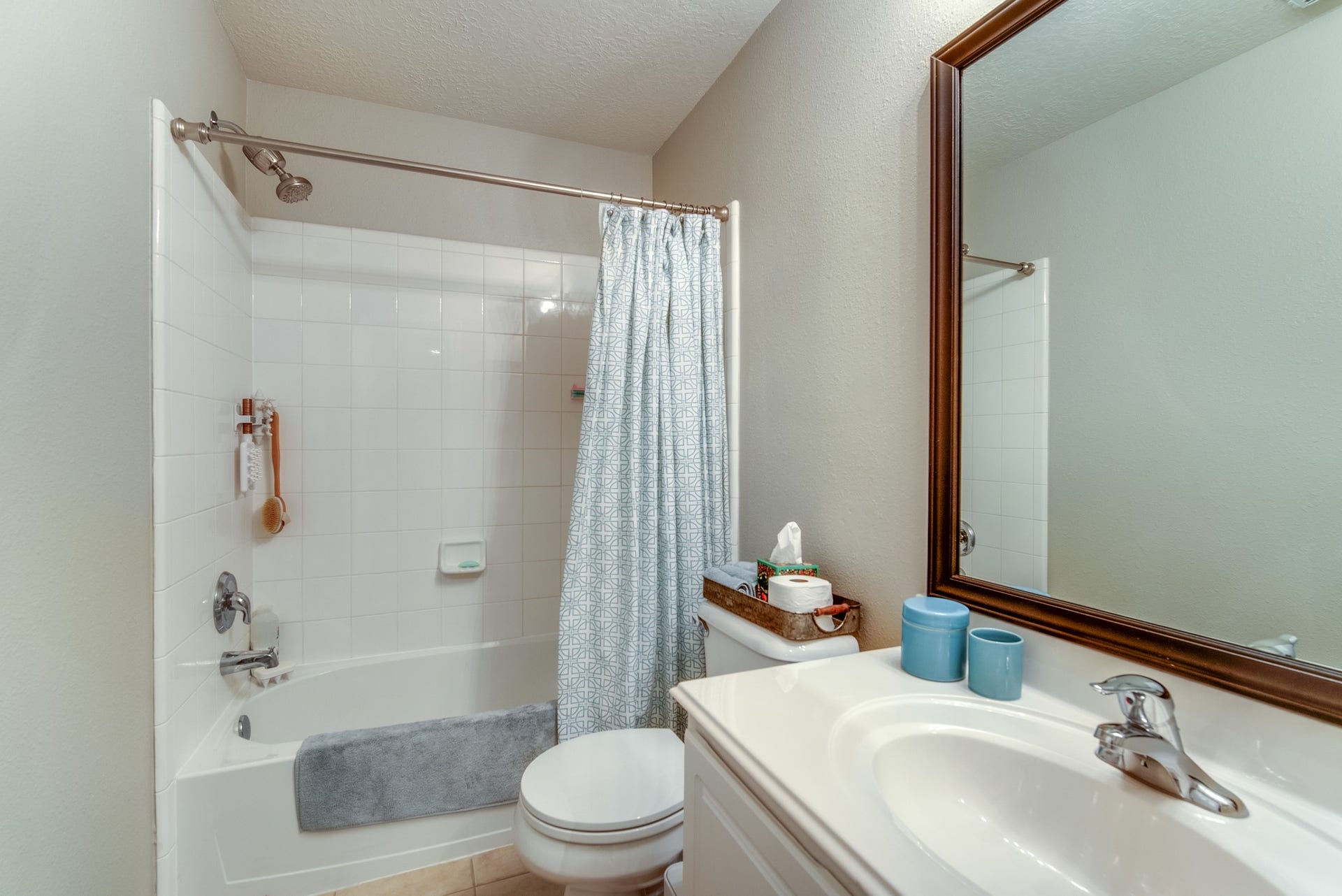 3310 Orchid Trace Lane, Houston, TX 77047 Secondary bathoom