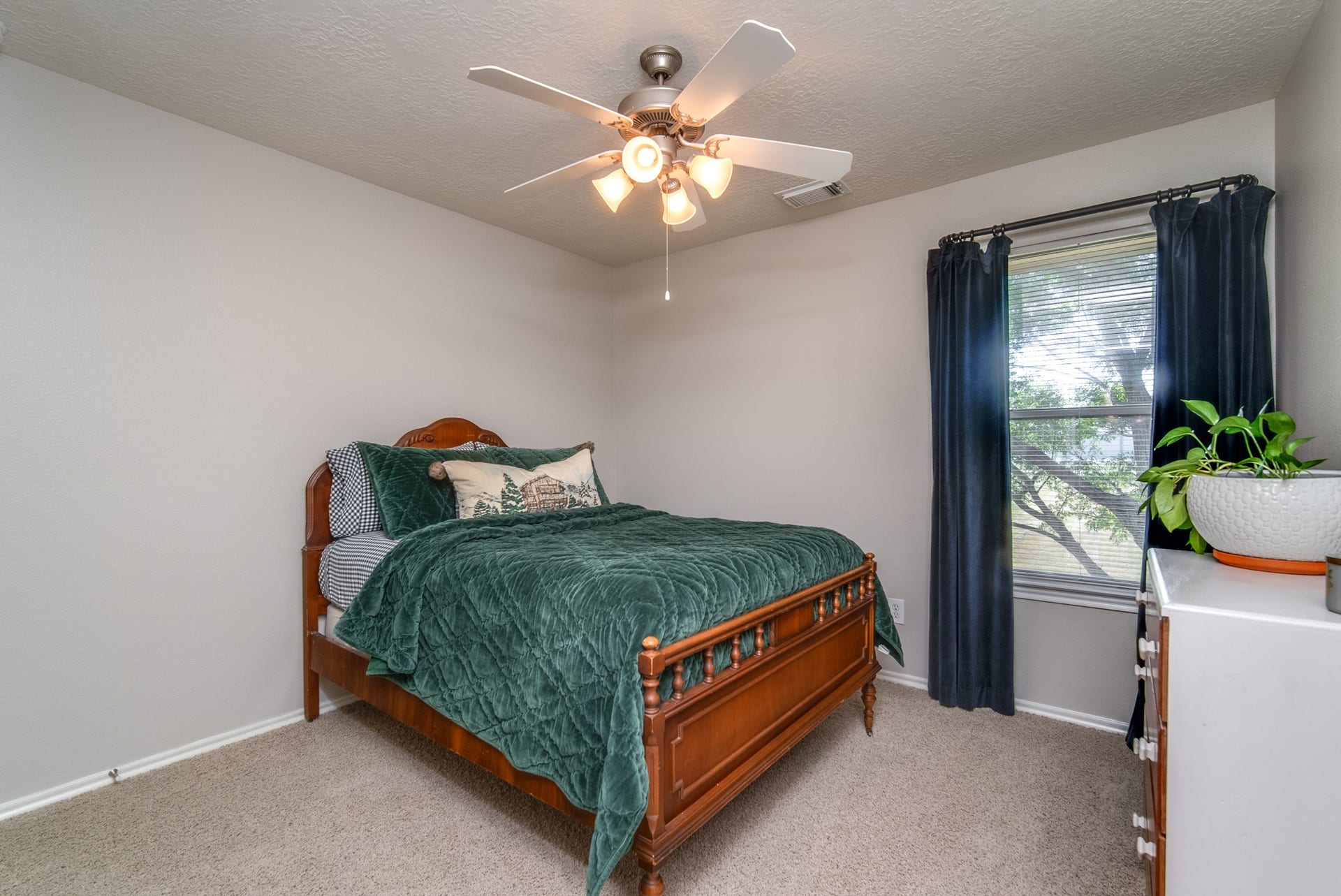 3310 Orchid Trace Lane, Houston, TX 77047 1 of 2 secondary roooms
