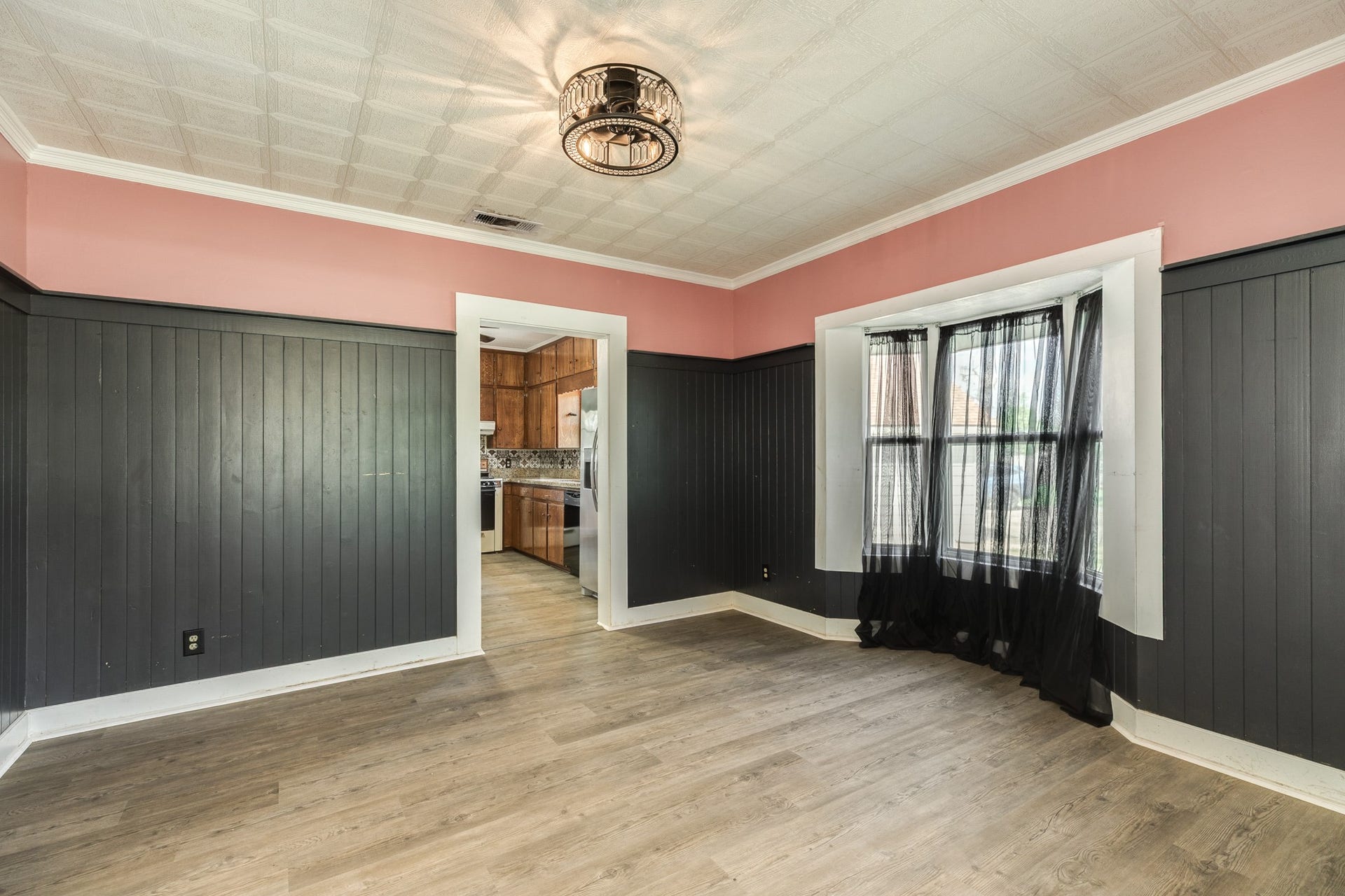 402 Goliad St CR 821, Clute, TX 77531