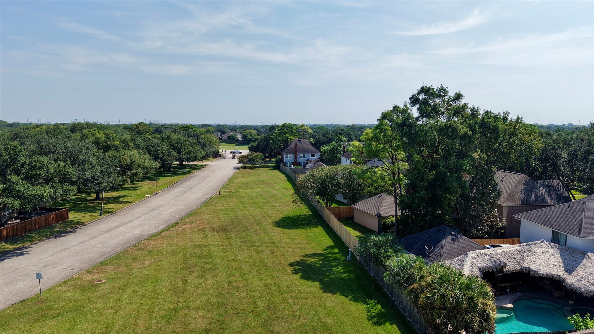 4700 Broadmoor Drive, League City, TX 77573 4700 Broadmoor Drive, League City, TX 77573