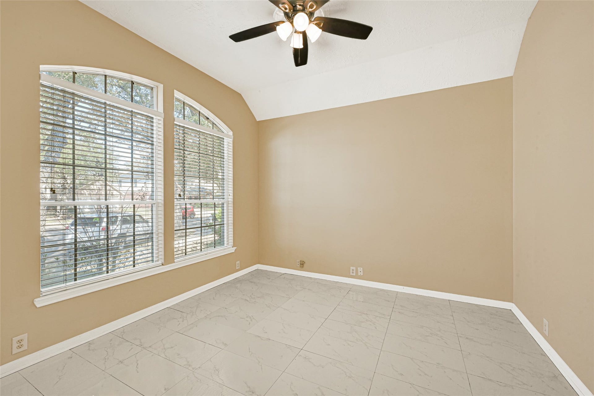 4902 Bellmead Drive, Missouri City, TX 77459 4902 Bellmead Drive, Missouri City, TX 77459