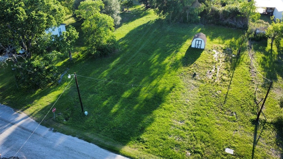 Property photo for 345 20th Street, Hempstead, TX