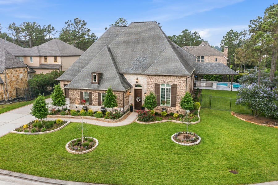 Property photo for 15 N Shasta Bend Circle, The Woodlands, TX