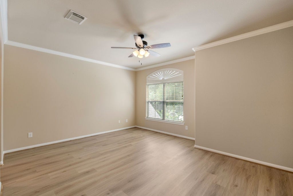 82 Mill Point Place, The Woodlands, TX 77380 Another view of the third bedroom.